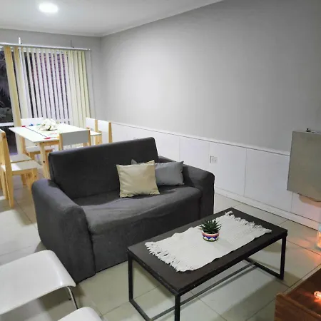 Departamento Con 2 Habitaciones Y Patio En El Centro De Mendoza Exterior photo