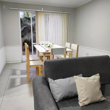 Departamento Con 2 Habitaciones Y Patio En El Centro De Mendoza Exterior photo