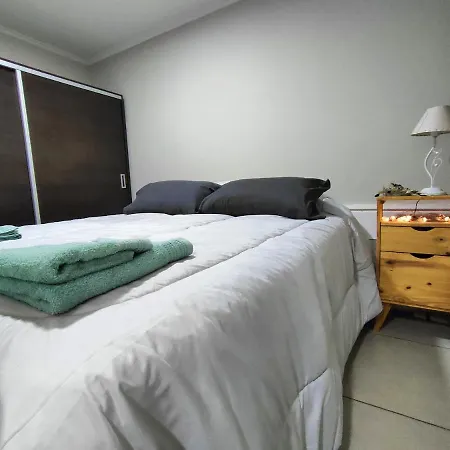 Departamento Con 2 Habitaciones Y Patio En El Centro De Mendoza Exterior photo